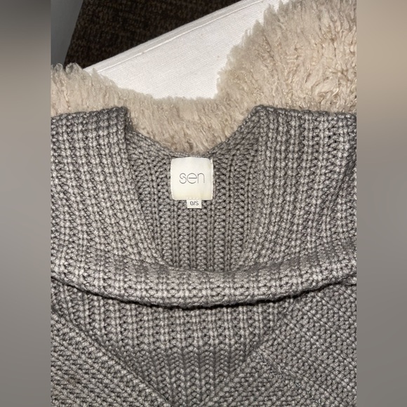 Knit sweater - Picture 7 of 8